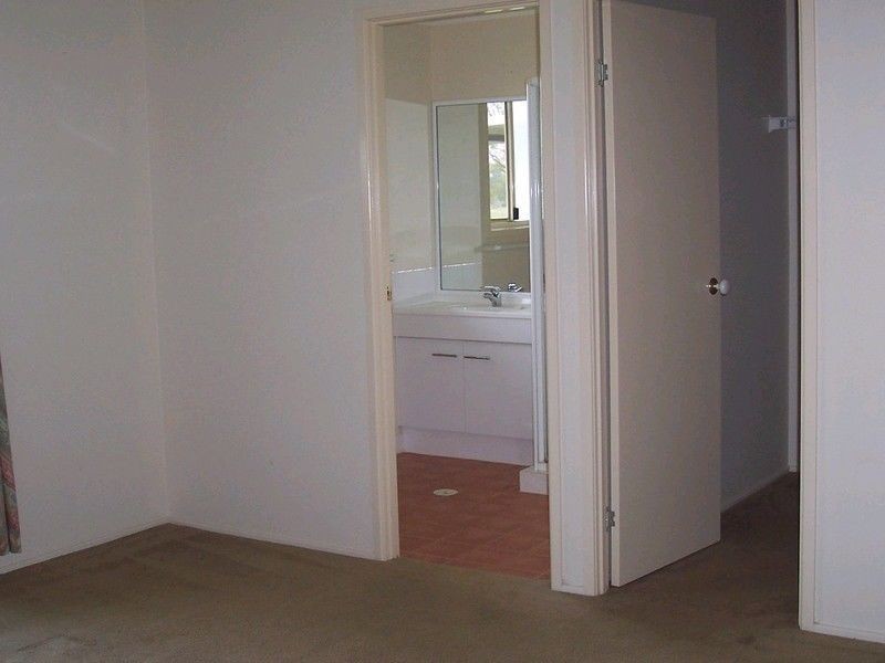 35 Walnut Drive, Brightview QLD 4311