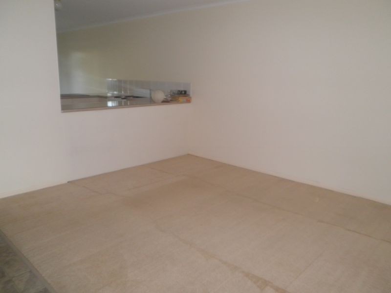 1/30 Cambridge Street, Silkstone QLD 4304