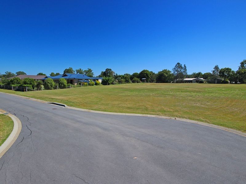 8 Pat Slattery Place, Lowood QLD 4311