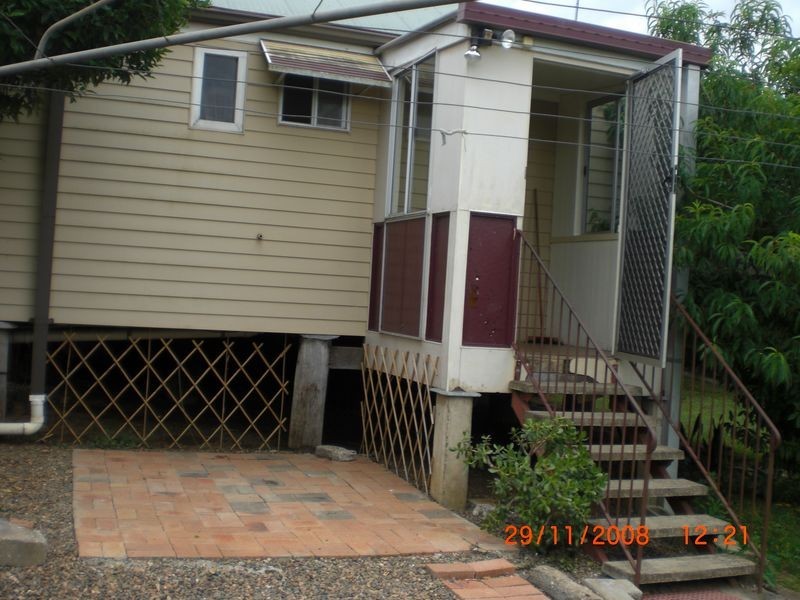 16 McLean Street, North Ipswich QLD 4305