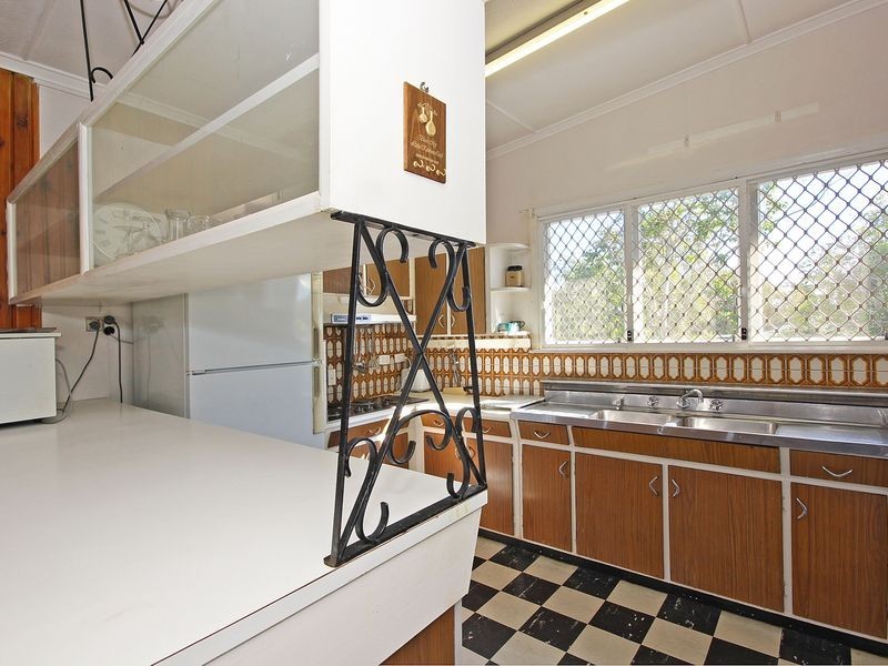 24 Marginson Street, Leichhardt QLD 4305