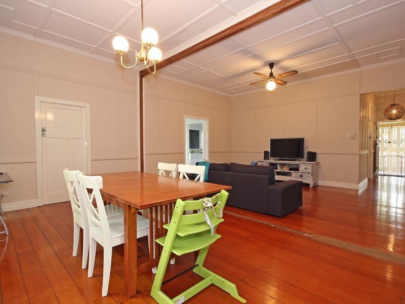 12 Hume Street, Woodend QLD 4305