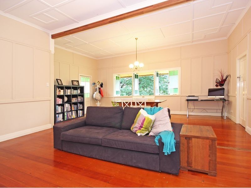 12 Hume Street, Woodend QLD 4305