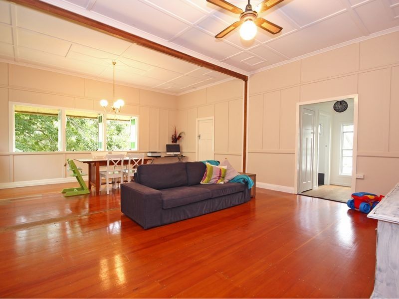 12 Hume Street, Woodend QLD 4305