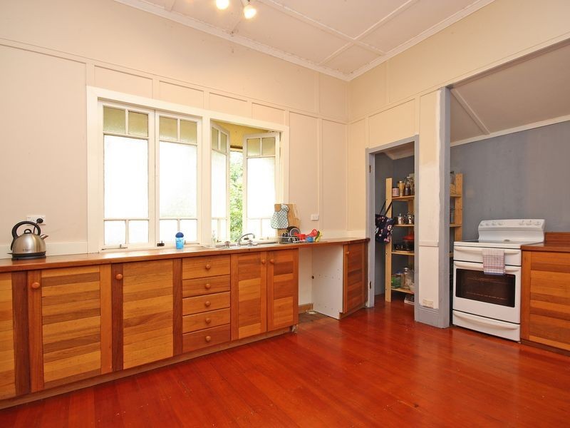 12 Hume Street, Woodend QLD 4305