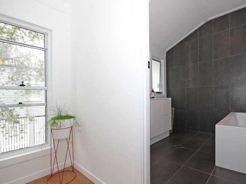 12 Hume Street, Woodend QLD 4305