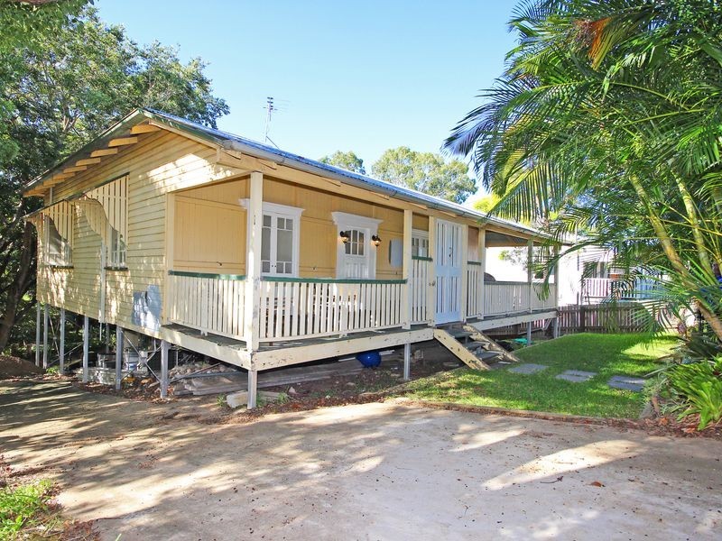 12 Hume Street, Woodend QLD 4305