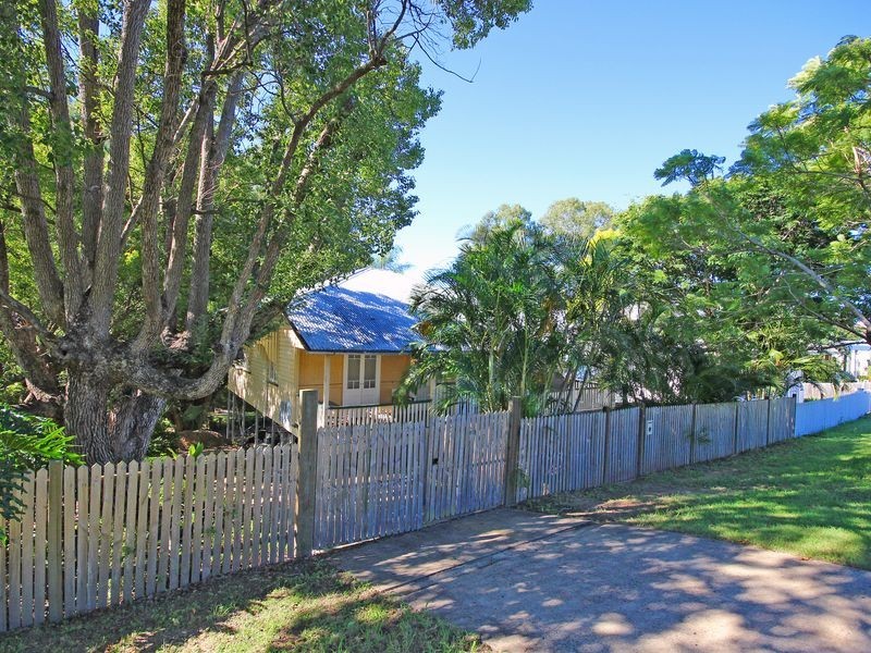 12 Hume Street, Woodend QLD 4305