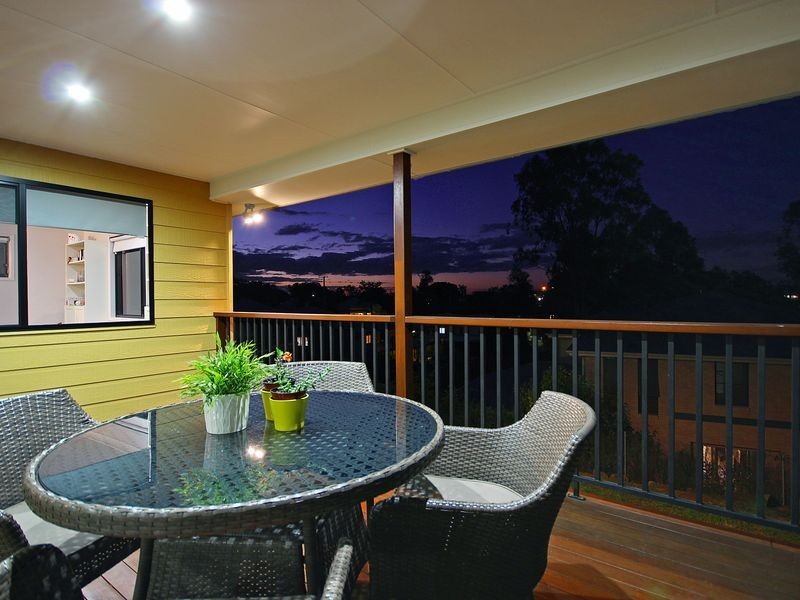 8 Ballow Street, Woodend QLD 4305