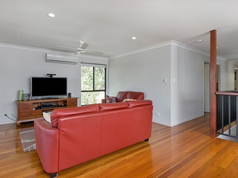 8 Ballow Street, Woodend QLD 4305