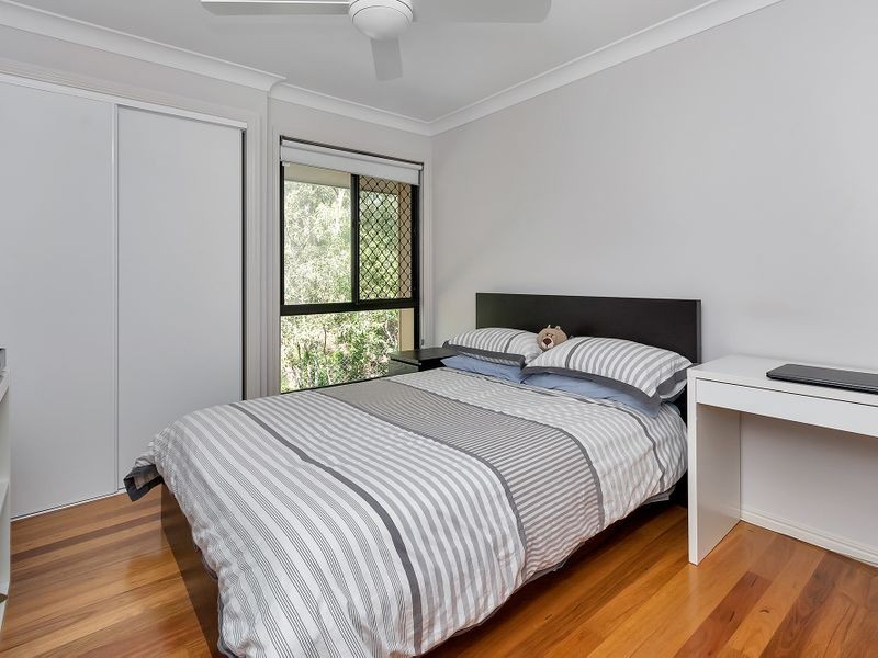 8 Ballow Street, Woodend QLD 4305