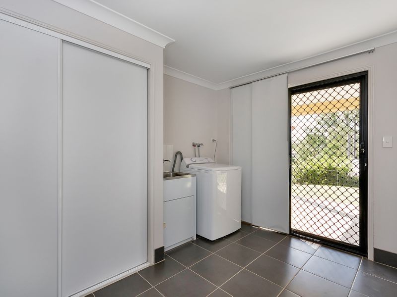 8 Ballow Street, Woodend QLD 4305