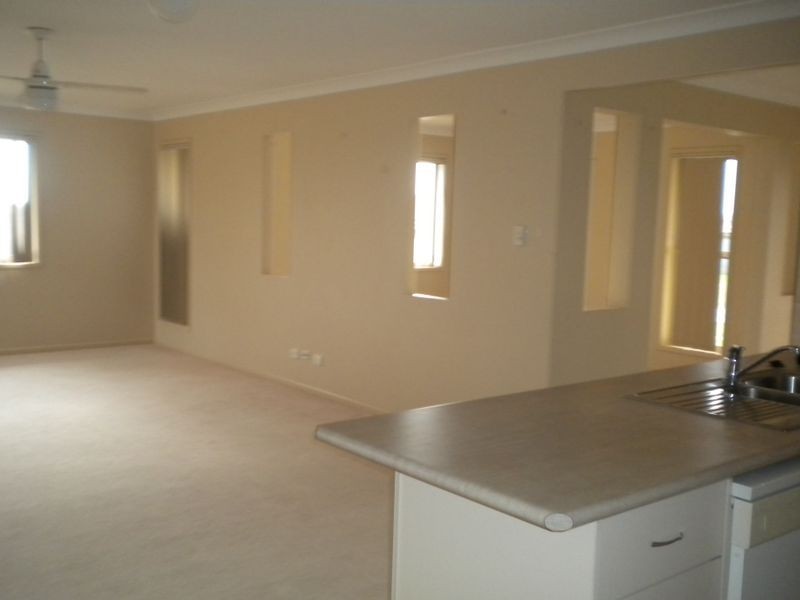 7 Hilldean Drive, Raceview QLD 4305