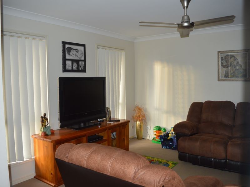 9 Jene Court, Flinders View QLD 4305