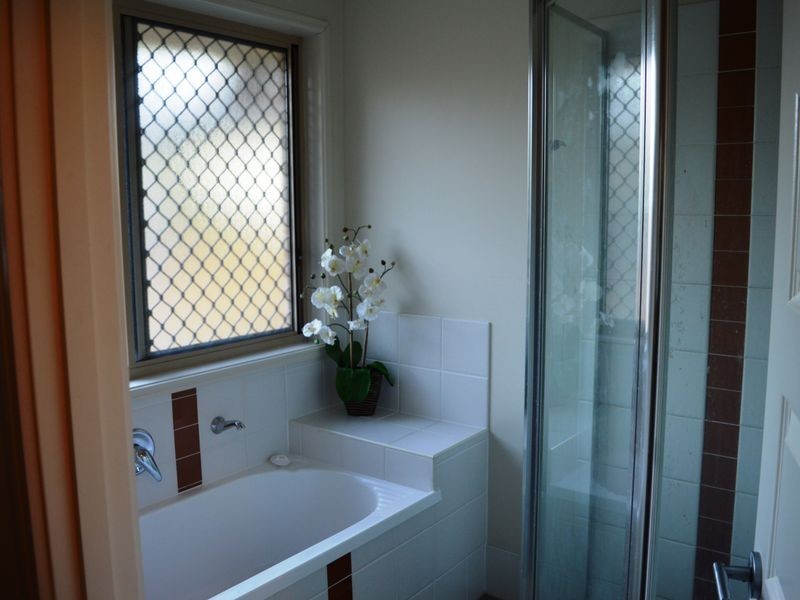 9 Jene Court, Flinders View QLD 4305