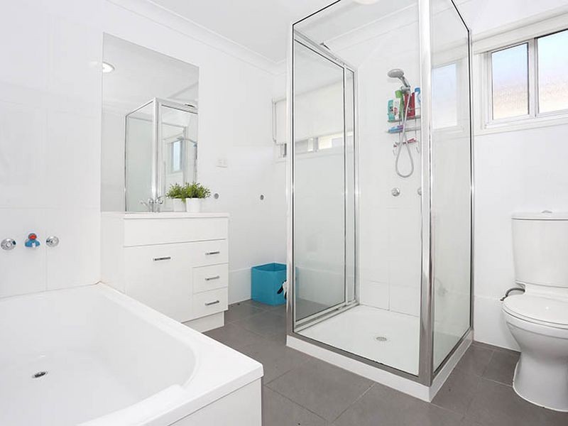40 Logan Street, North Booval QLD 4304