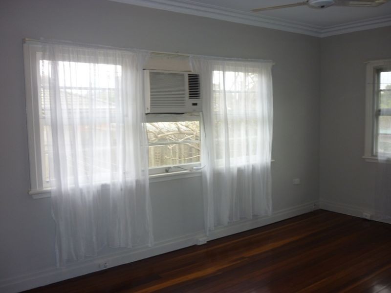 8 Miller Street, North Booval QLD 4304
