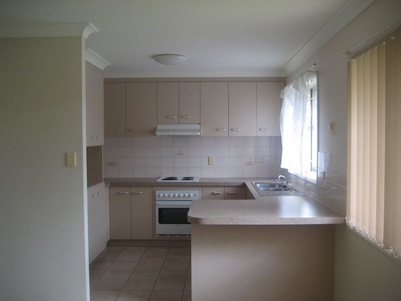 2/1 Cocos Place, Raceview QLD 4305
