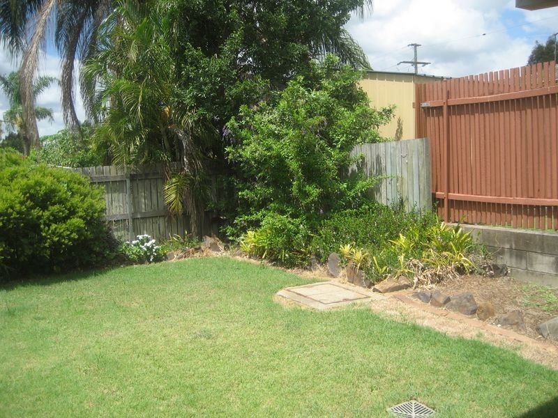2/1 Cocos Place, Raceview QLD 4305