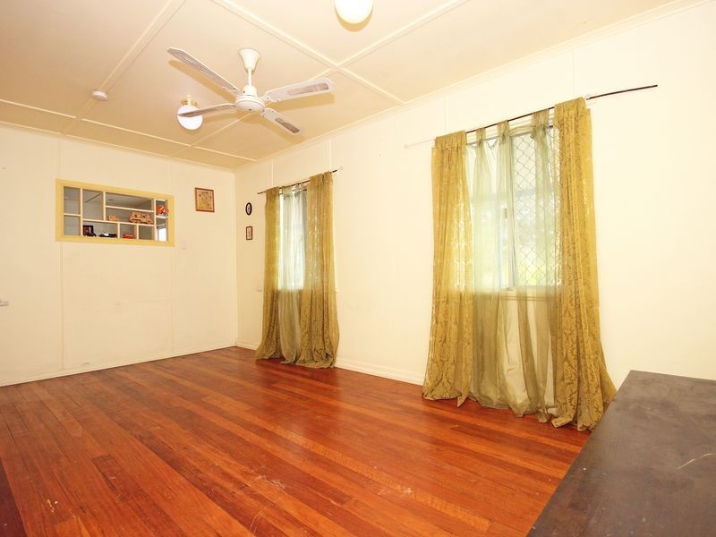 33 MacGregor Street, Woodend QLD 4305