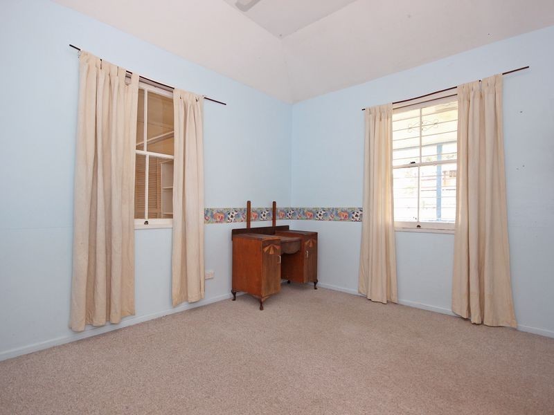 33 MacGregor Street, Woodend QLD 4305