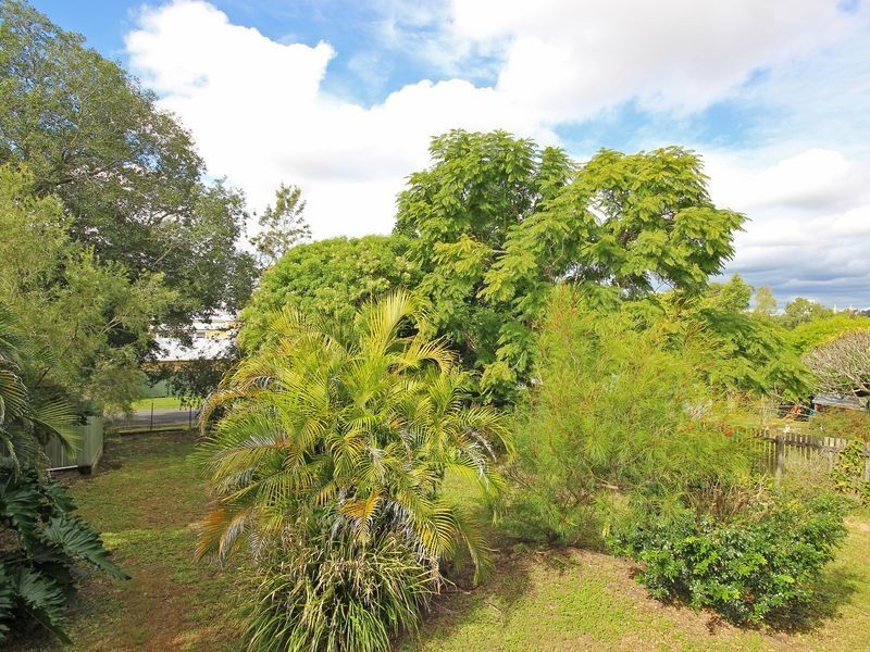 33 MacGregor Street, Woodend QLD 4305