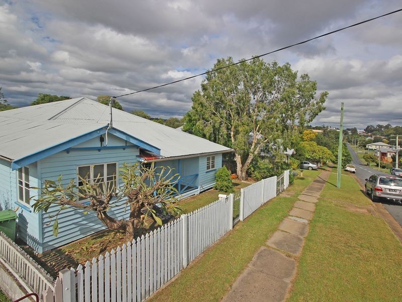 33 MacGregor Street, Woodend QLD 4305