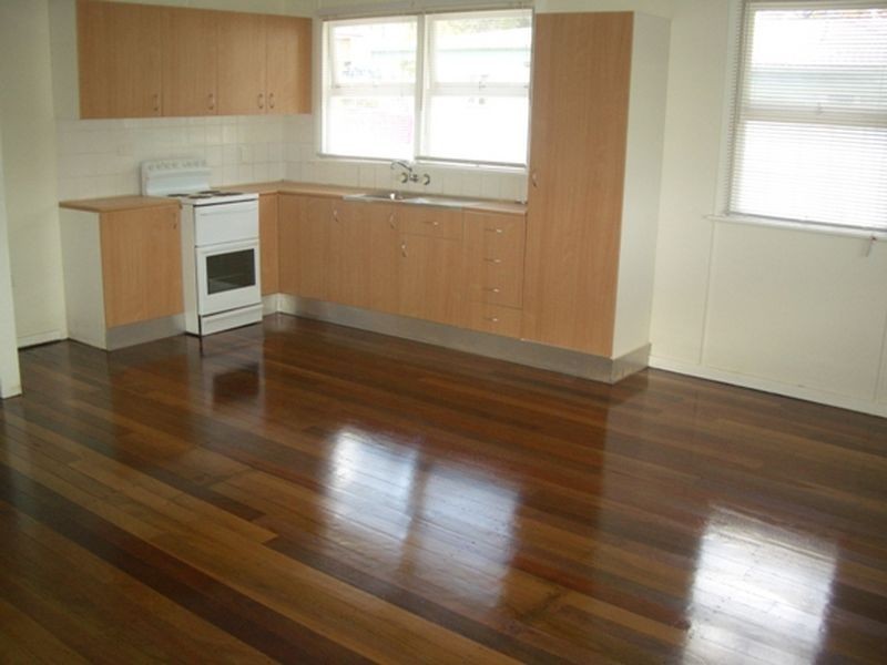 68 Robertson Road, Eastern Heights QLD 4305