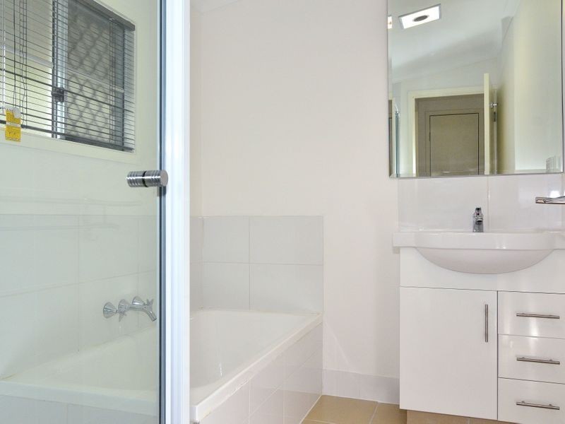 14 Brisbane Road, East Ipswich QLD 4305