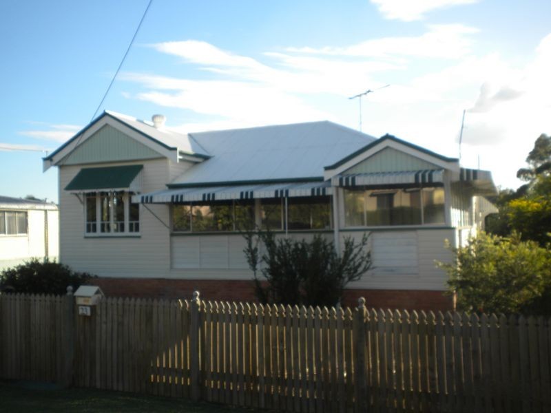 23 Frederick Street, Newtown QLD 4305