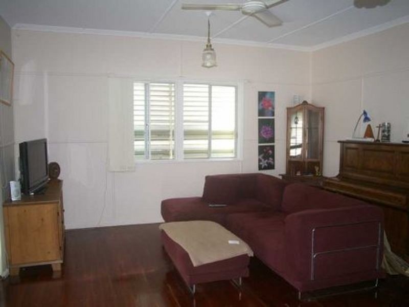 19 Carl Lane, North Ipswich QLD 4305