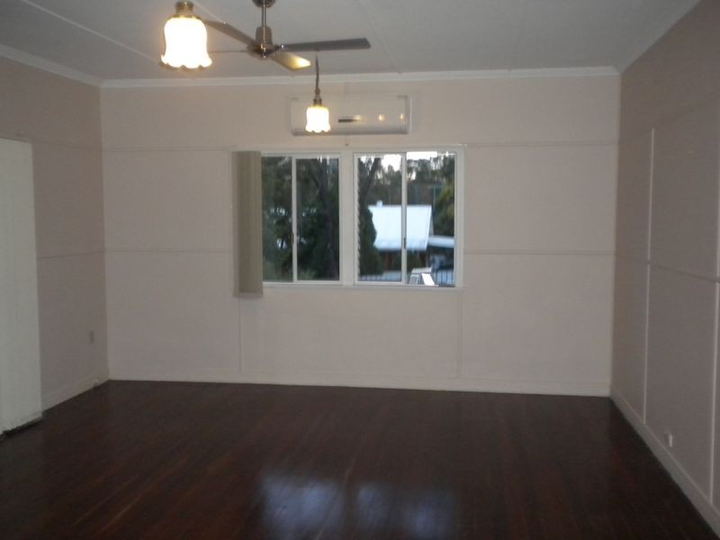 19 Carl Lane, North Ipswich QLD 4305