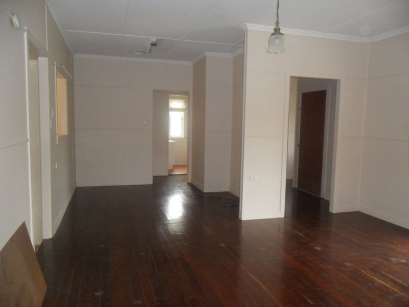 19 Carl Lane, North Ipswich QLD 4305
