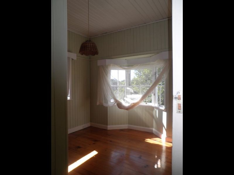 53 Lusitania Street, Newtown QLD 4305