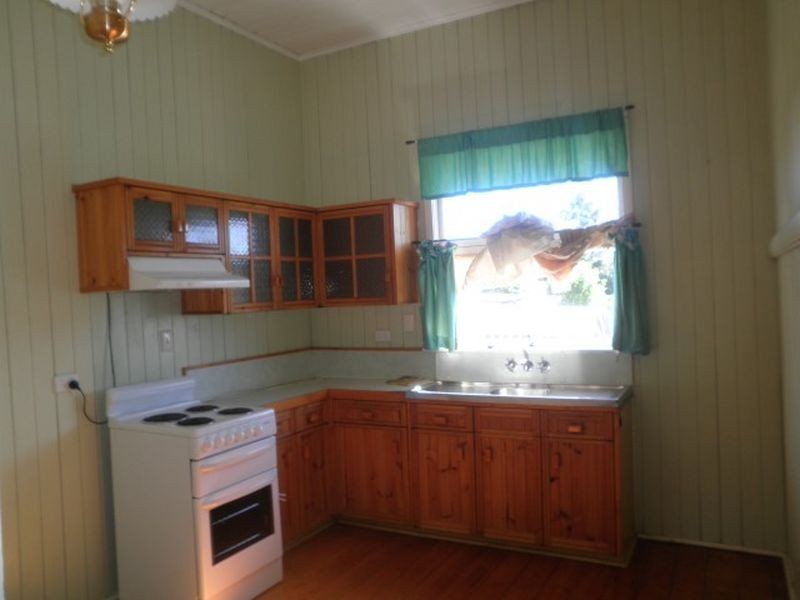 53 Lusitania Street, Newtown QLD 4305