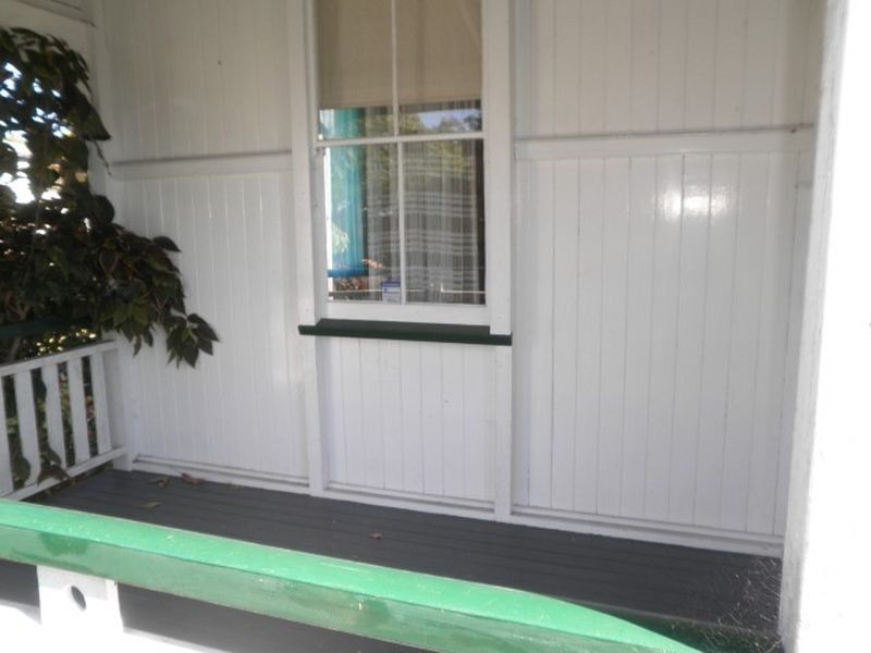 53 Lusitania Street, Newtown QLD 4305