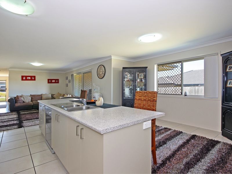 14 Baystone Place, Raceview QLD 4305