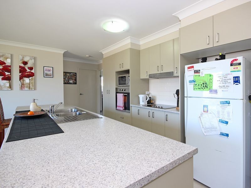 14 Baystone Place, Raceview QLD 4305