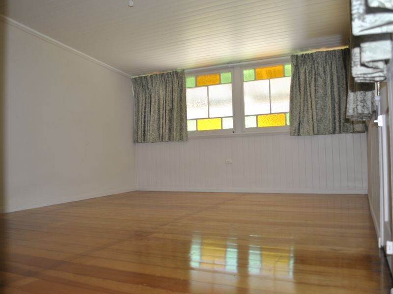 11 Tallon Street, Sadliers Crossing QLD 4305