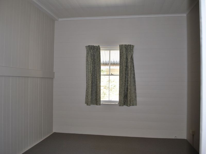 11 Tallon Street, Sadliers Crossing QLD 4305
