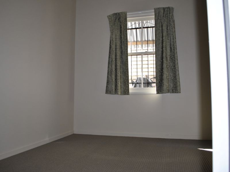 11 Tallon Street, Sadliers Crossing QLD 4305