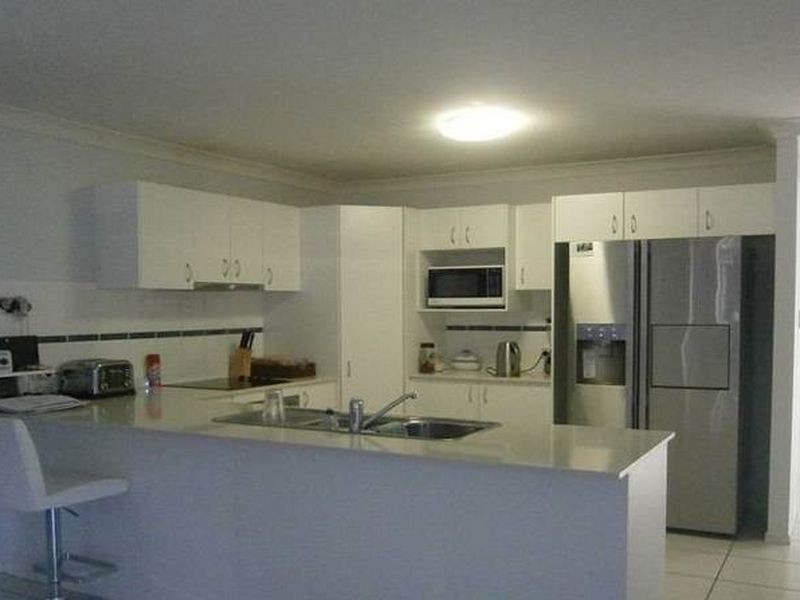 34 Pencarrow Crescent, Raceview QLD 4305