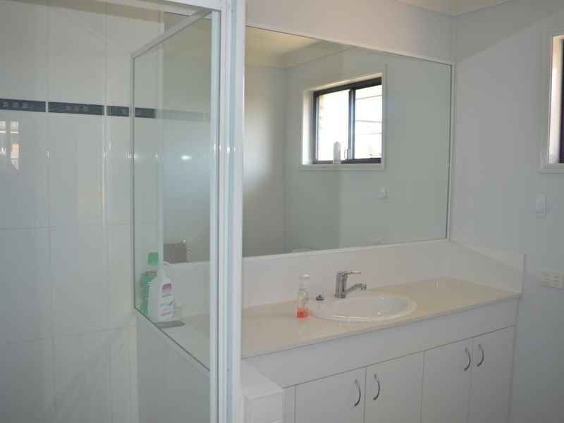 34 Pencarrow Crescent, Raceview QLD 4305