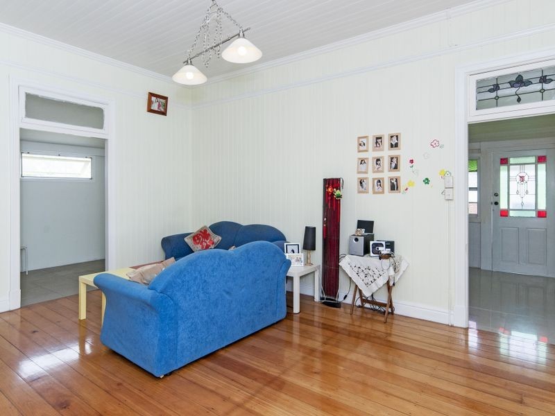 102 Chubb Street, One Mile QLD 4305