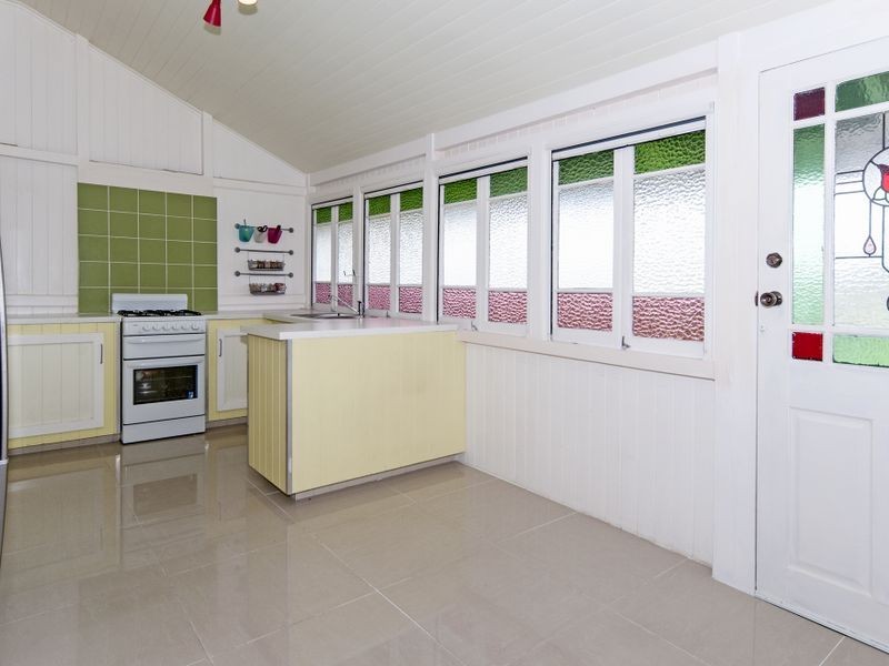 102 Chubb Street, One Mile QLD 4305