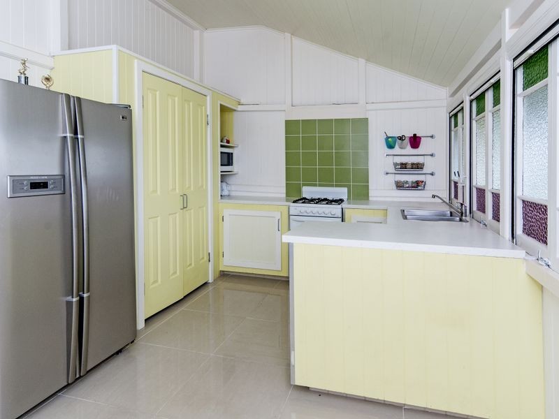 102 Chubb Street, One Mile QLD 4305