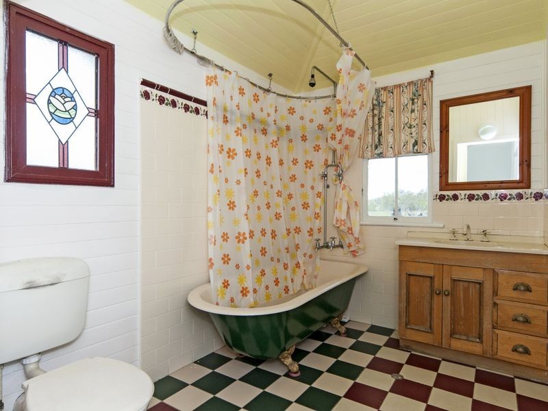 102 Chubb Street, One Mile QLD 4305