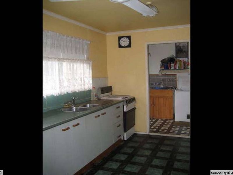 5 Bass Street, Leichhardt QLD 4305