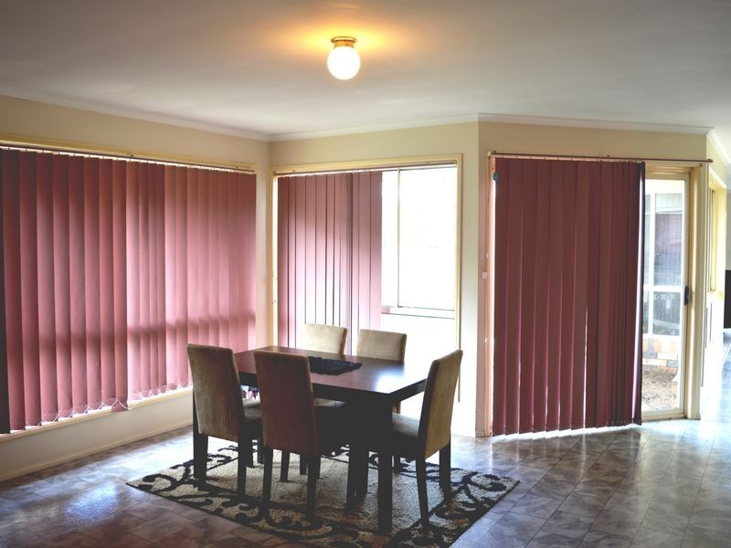 7 Amor Court, Yamanto QLD 4305