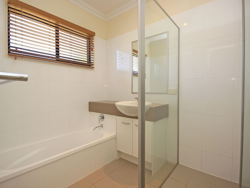 1/10a Campbell Street, Woodend QLD 4305